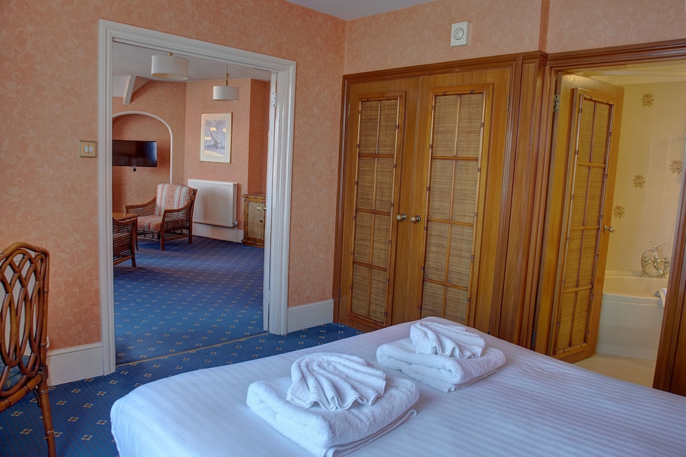 Orwell Hotel 32/67