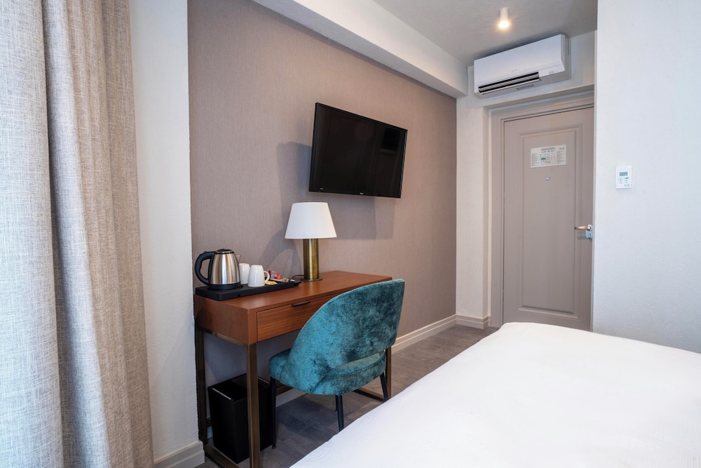 Smart and Simple Hotel Karakoy 38/50