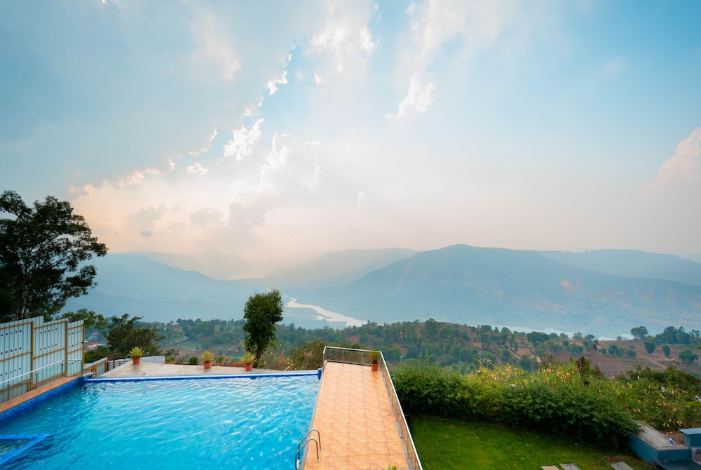Cloud Mist Resort and Spa 43/50