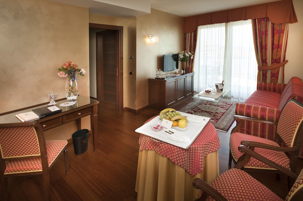 Hotel Calissano 37/50