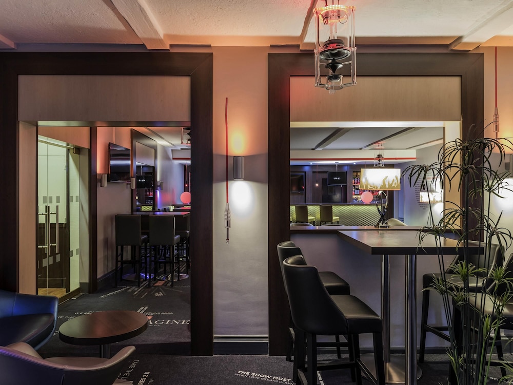 Mercure Paris Velizy 61/74