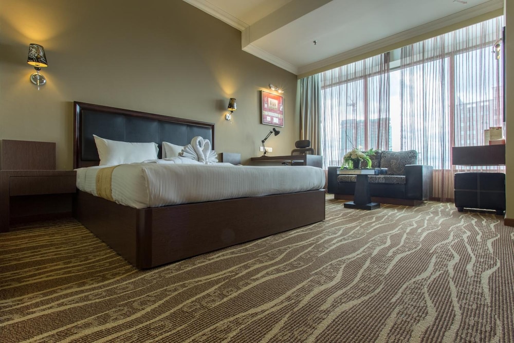 NEW YORK HOTEL 43/66
