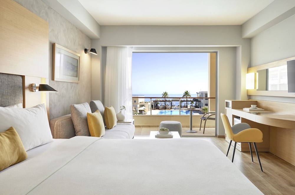 DOUBLE ROOM IMPERIAL SIDE SEA VIEW