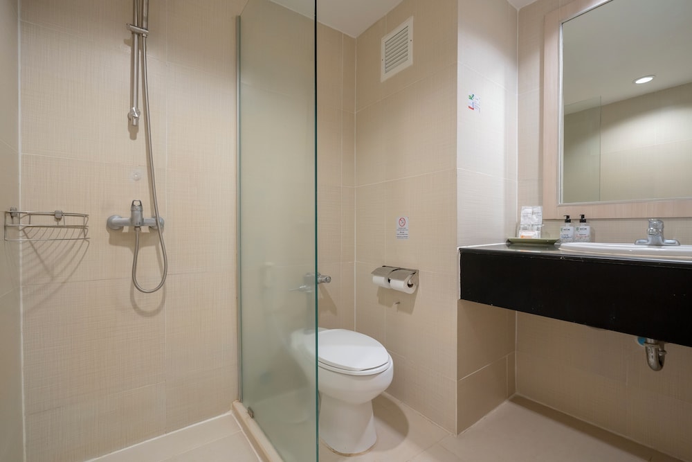 The Green Park Resort 60/65