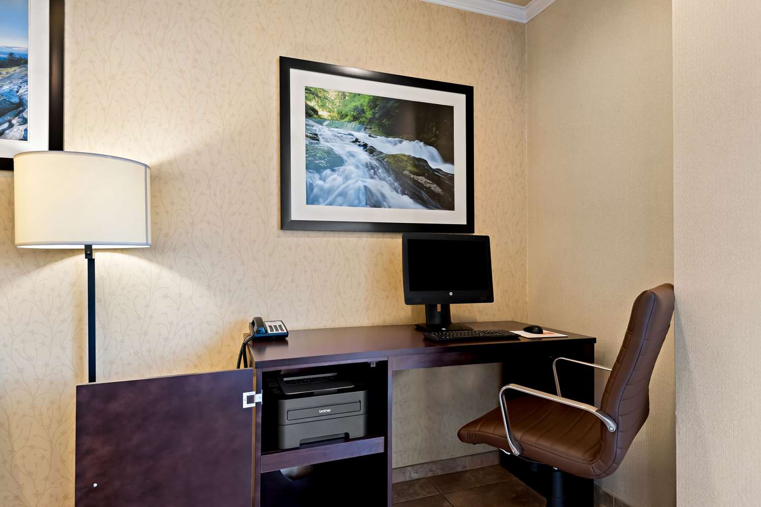 Comfort Inn and Suites Creswell 40/45