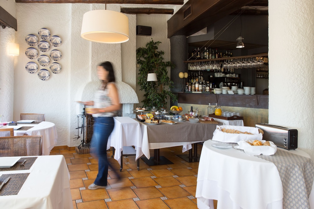 Hostal De La Plaaa 38/49