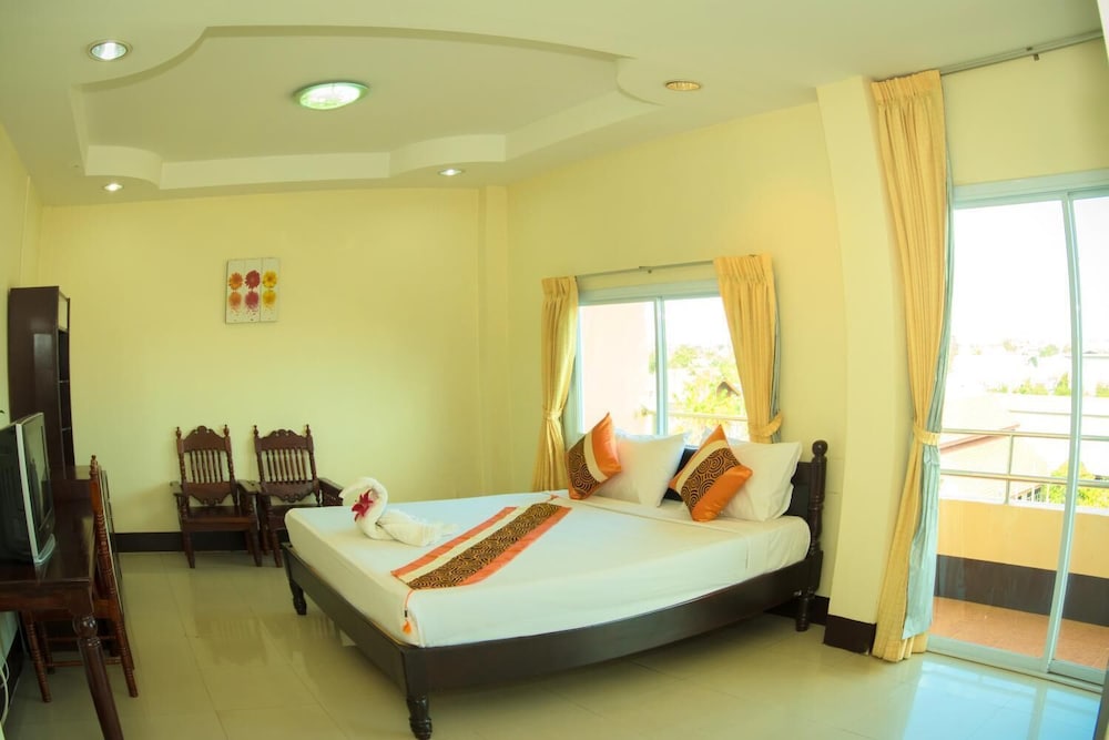 Submukdaphoomplace Hotel 22/50