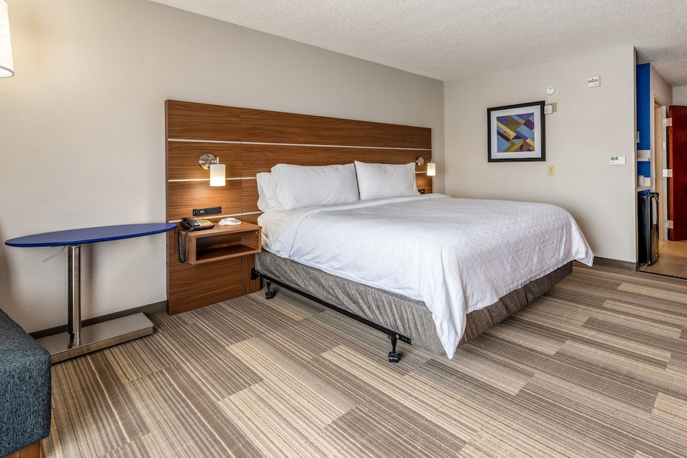 Room, King Bed, Sofa, Accessible