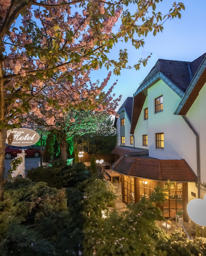 Hotel-Restaurant Zum Reussenstein 2/50