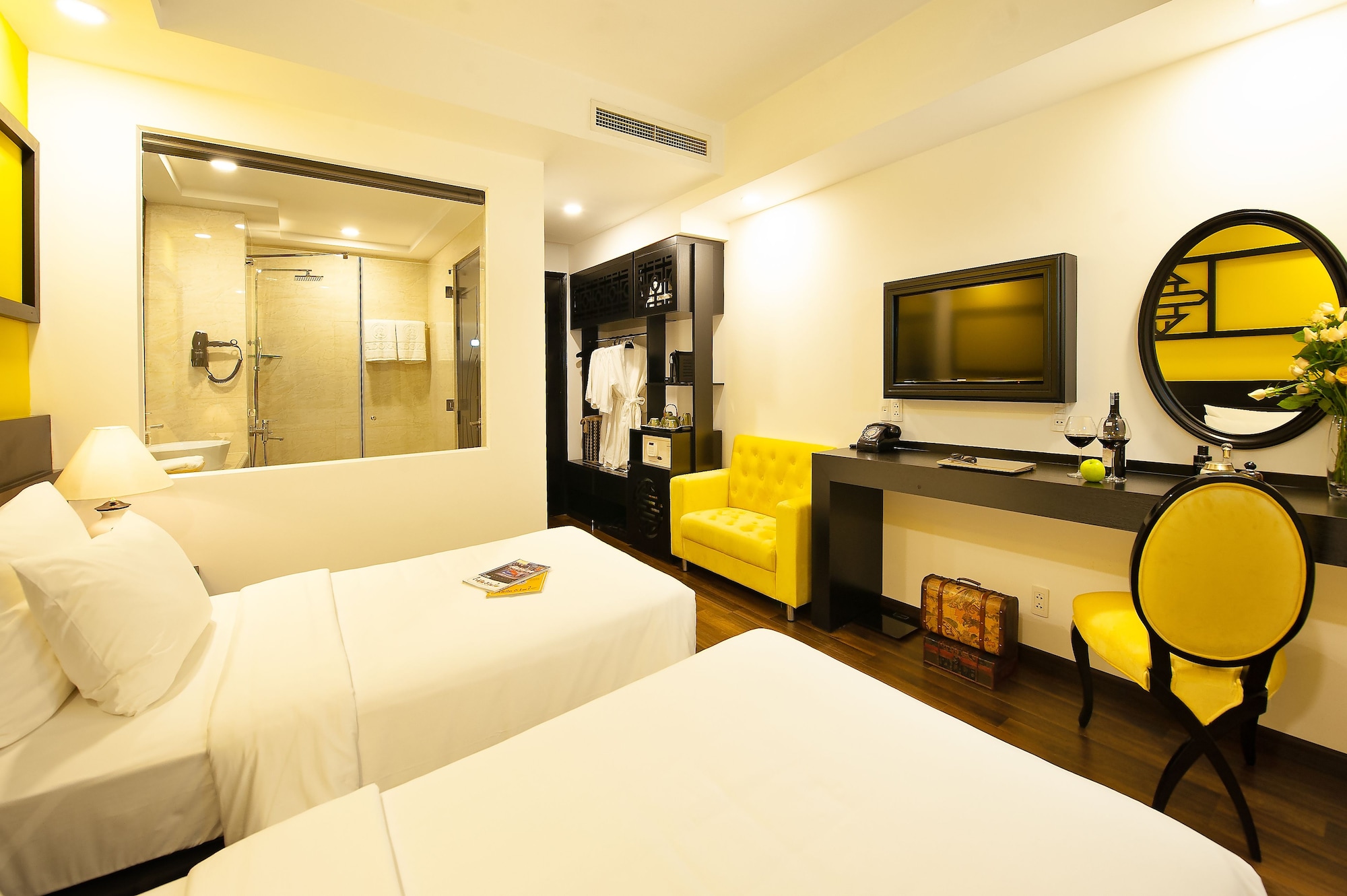 PREMIUM, DOUBLE OR TWIN BED, NO WINDOW