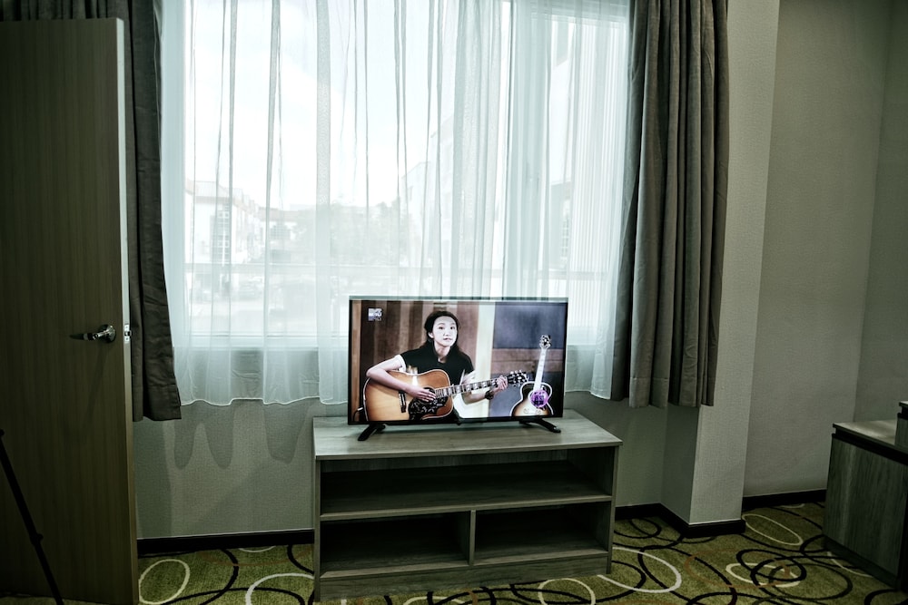 Ano Hotel 48/57