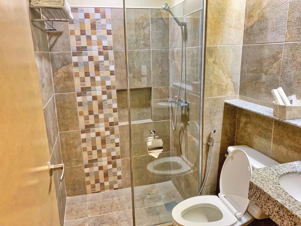 New Dawn Hotel Plus 14/79
