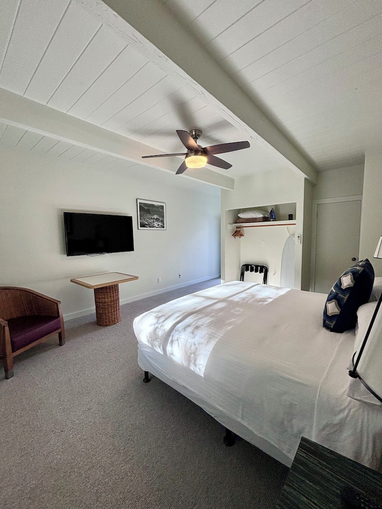 Valley, King Bed