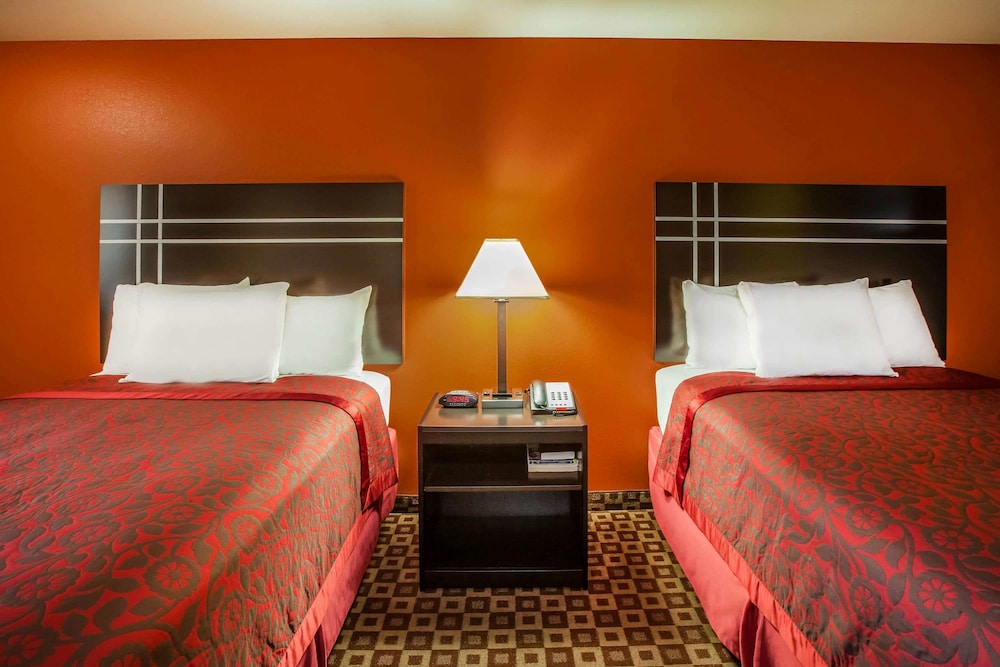 Days Inn by Wyndham Sulphur LA 22/58
