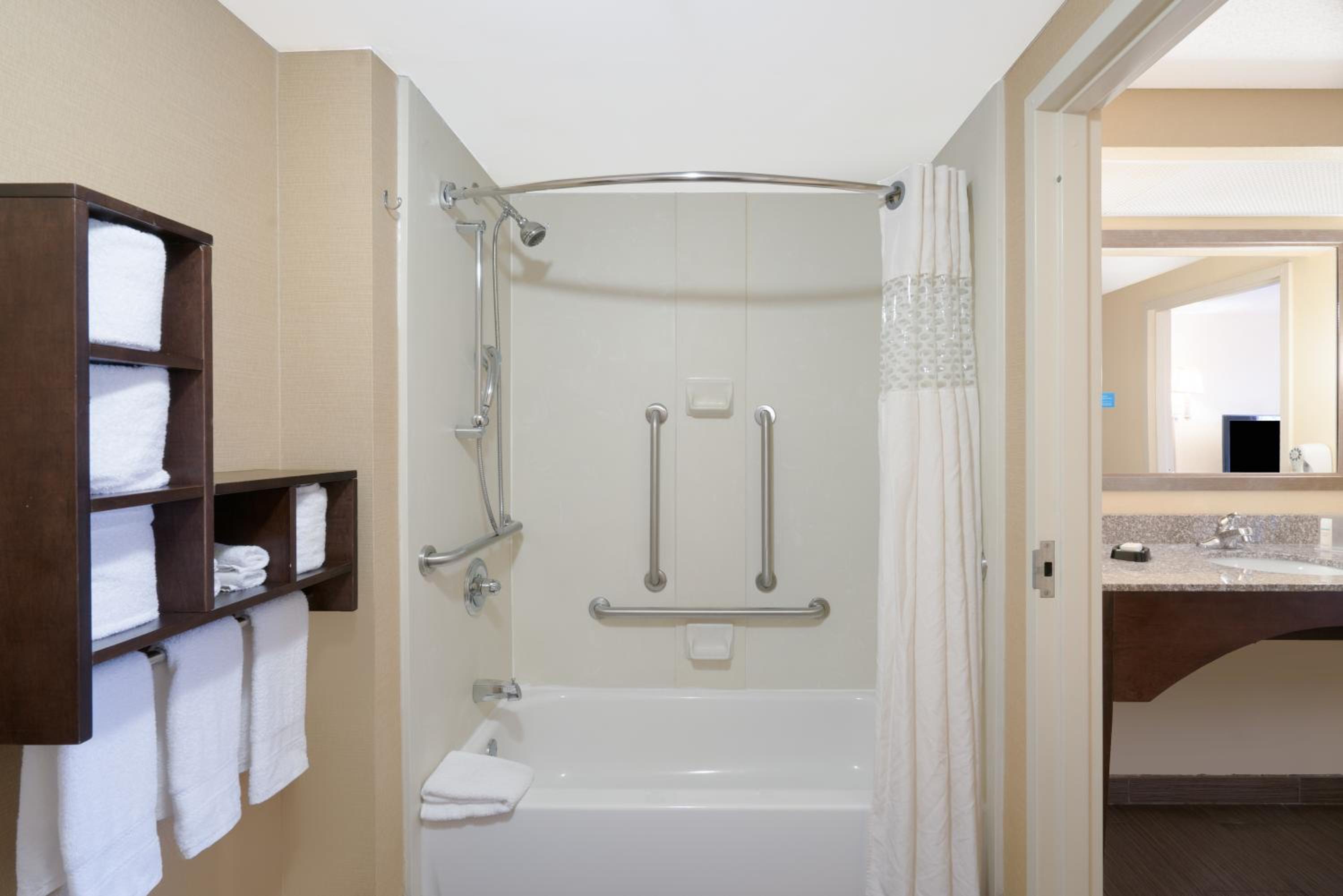 غرفة بسرير كينج لذوي الإعاقة، Hamilton Inn Bessemer 5/9