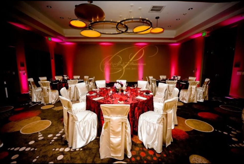 Embassy Suites by Hilton Ontario Airport 41/55