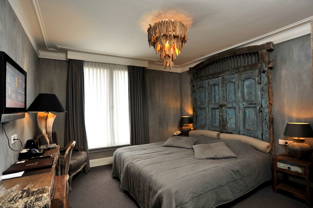 Golden Tulip West Ende 18/73
