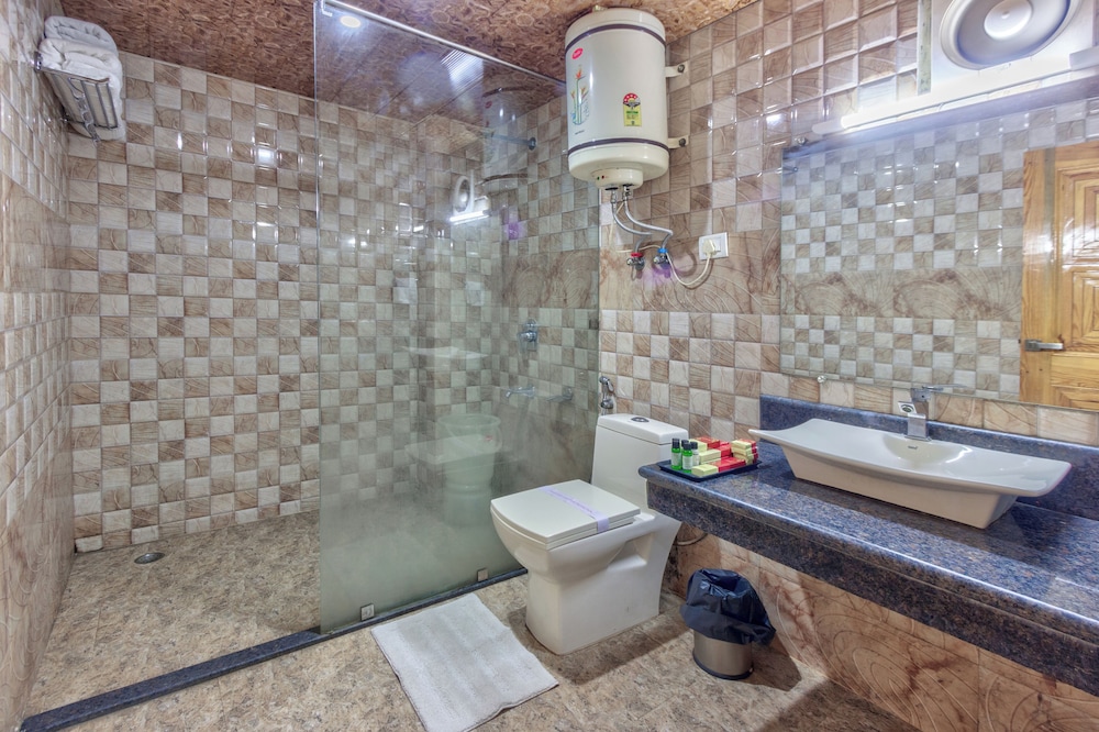 Grand Krisa Resort & Spa 40/50
