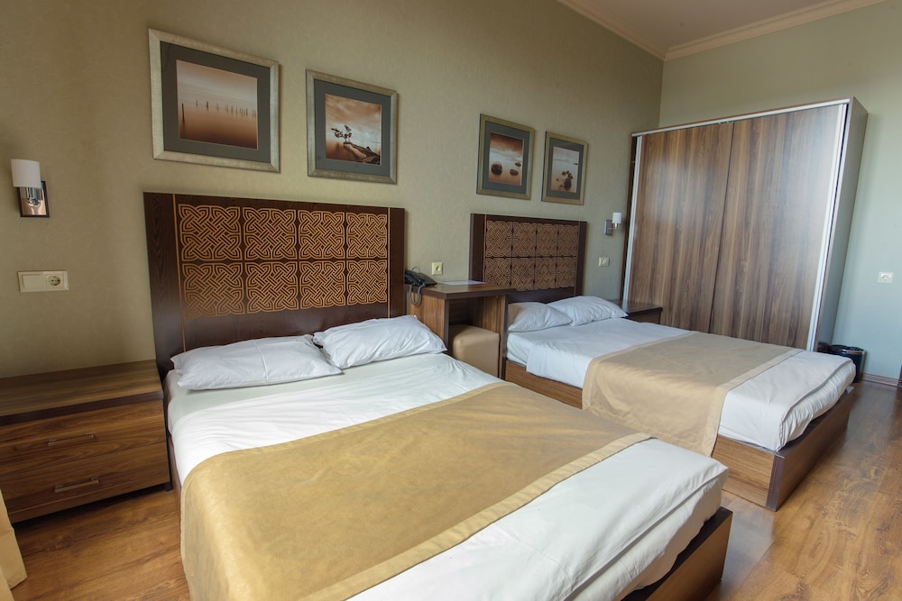 KANTAR HOTEL 13/50