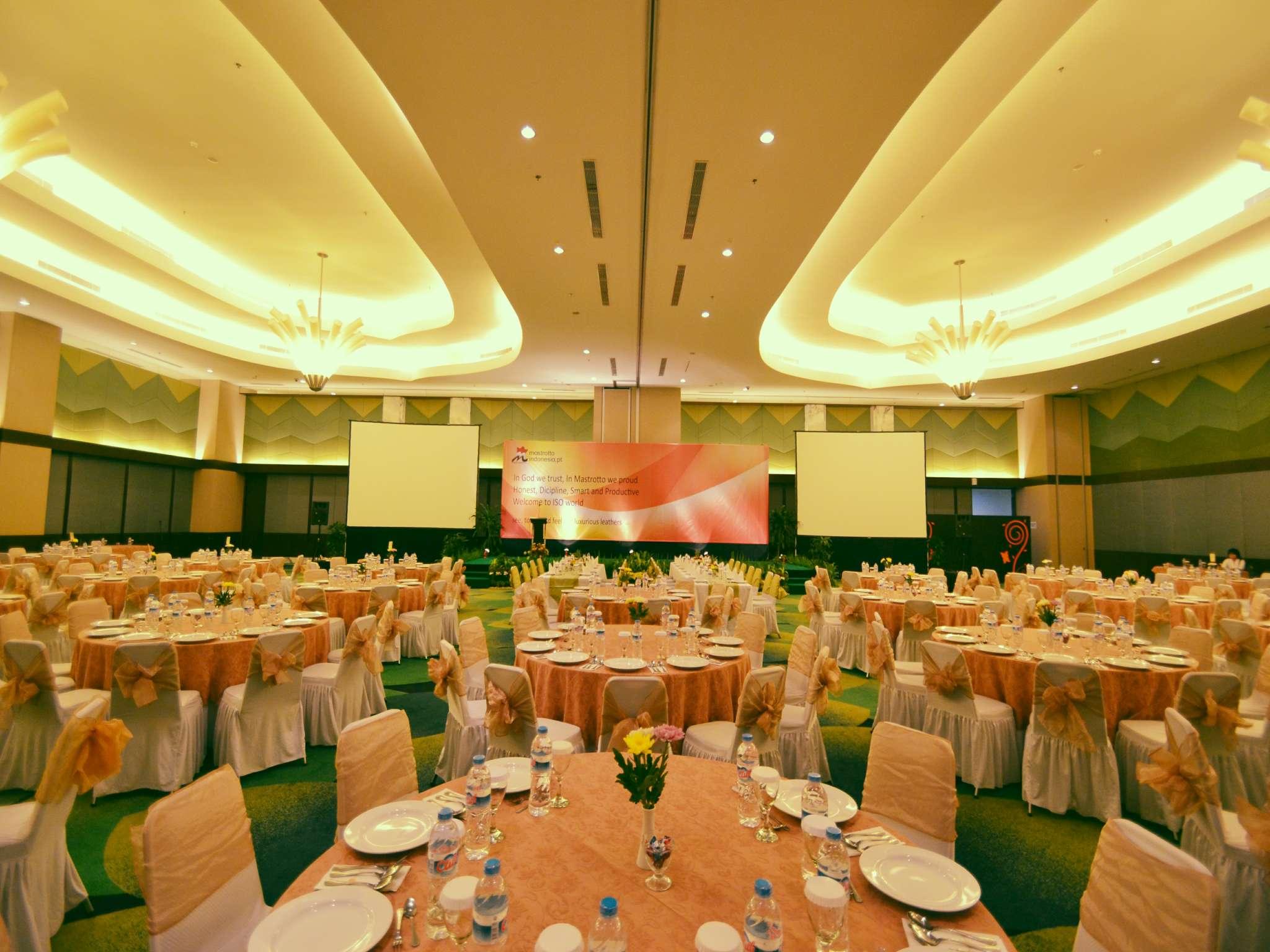 IPB Hotel And Convention Center 19/30