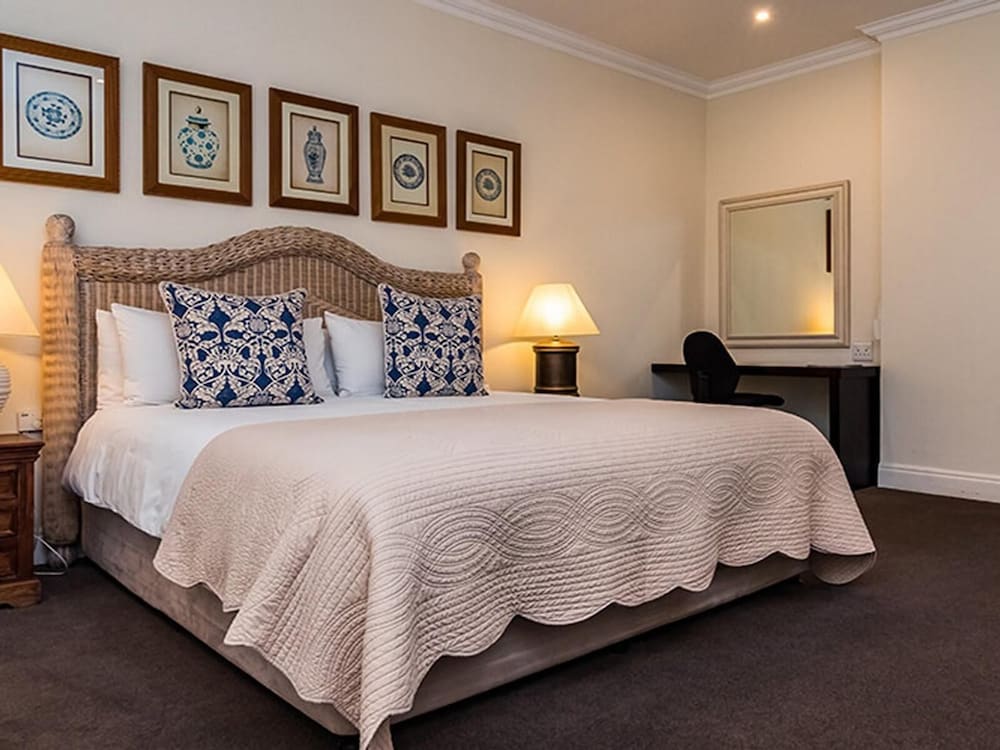 Melrose Place Guest Lodge and Conferencing 10/50
