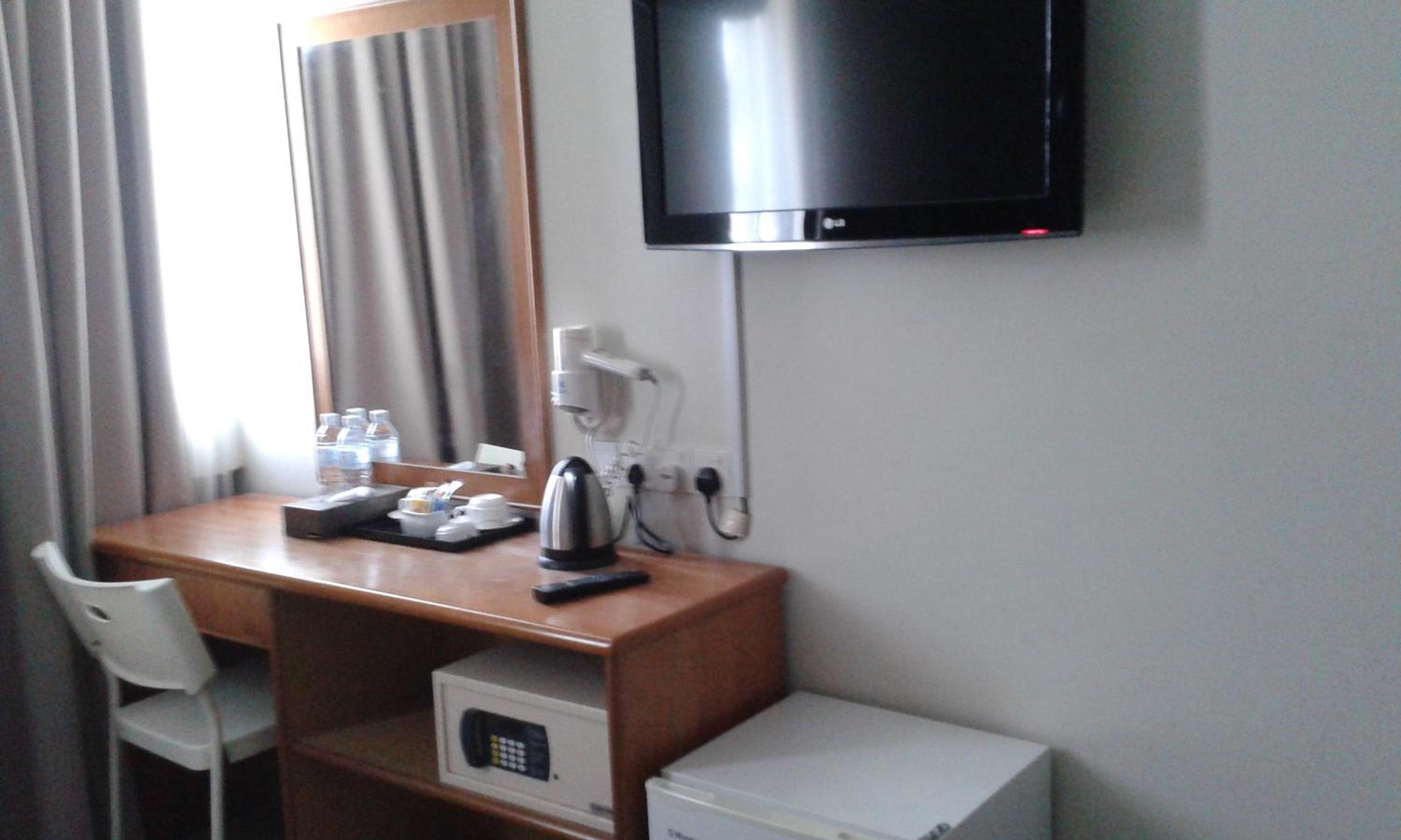 De Spring Hotel 42/50