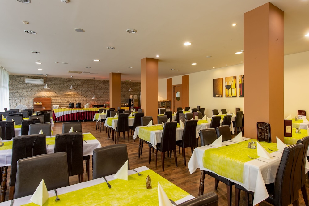 CE Quelle Hotel 30/41