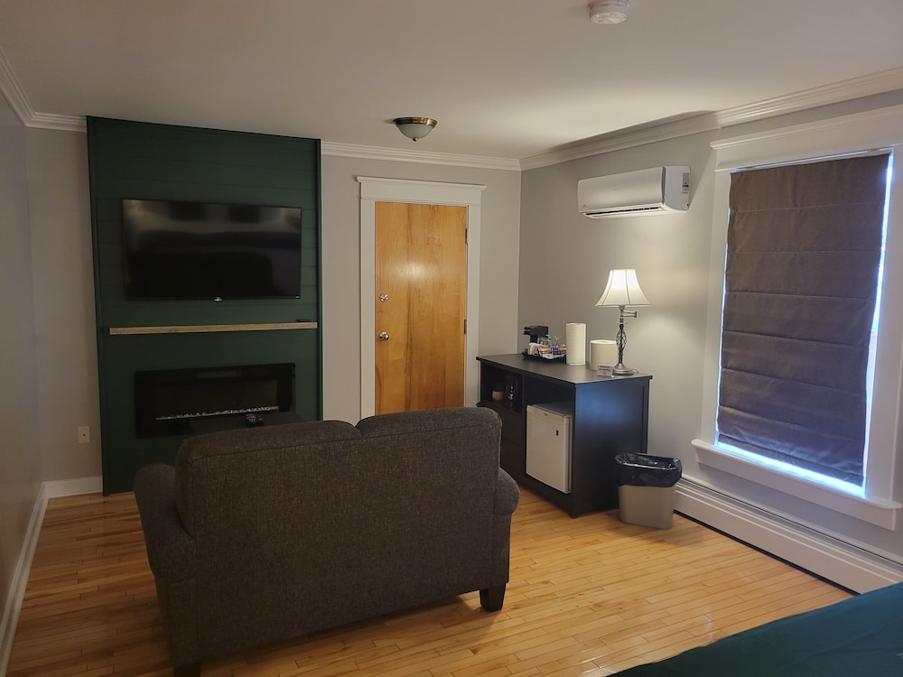 Grenfell Heritage Hotel & Suites 13/30