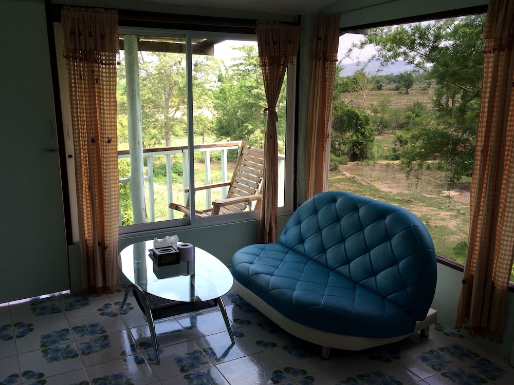 Chang Pai Hill - Adults Only 32/50