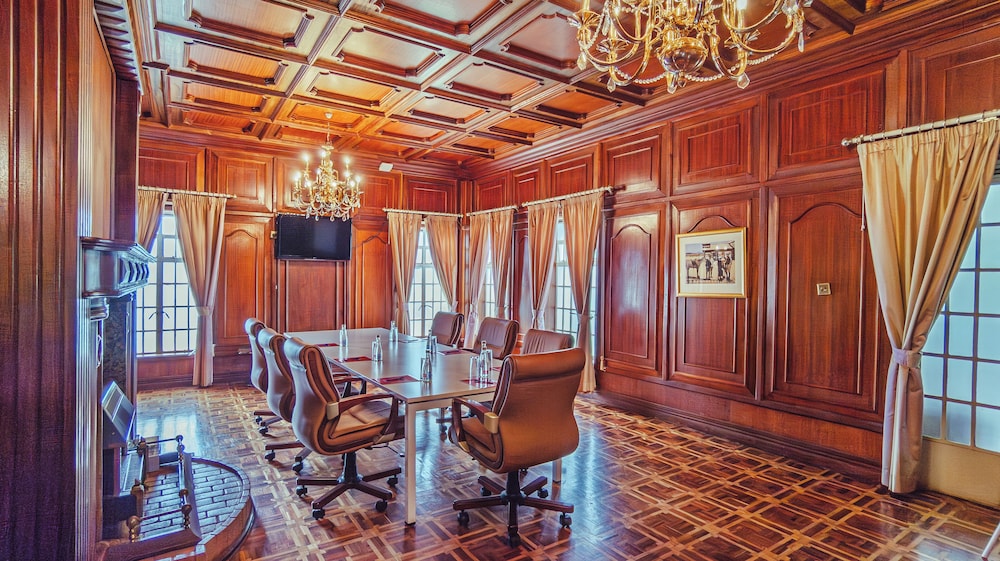 Muthu Sovereign Suites and Spa, Nairobi, Kenya 40/49