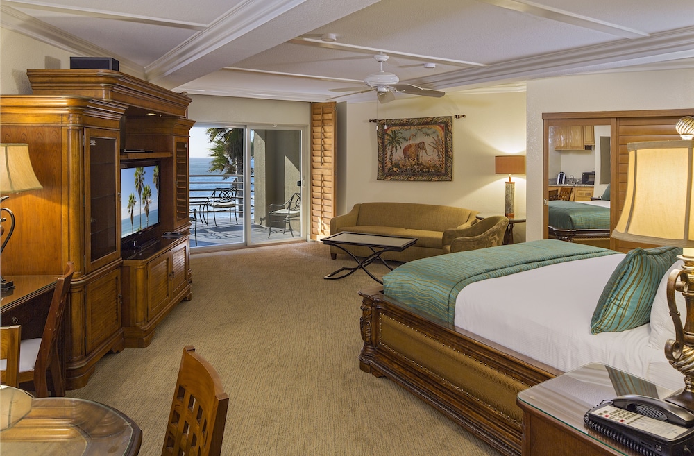 Pacific Terrace Hotel 28/92
