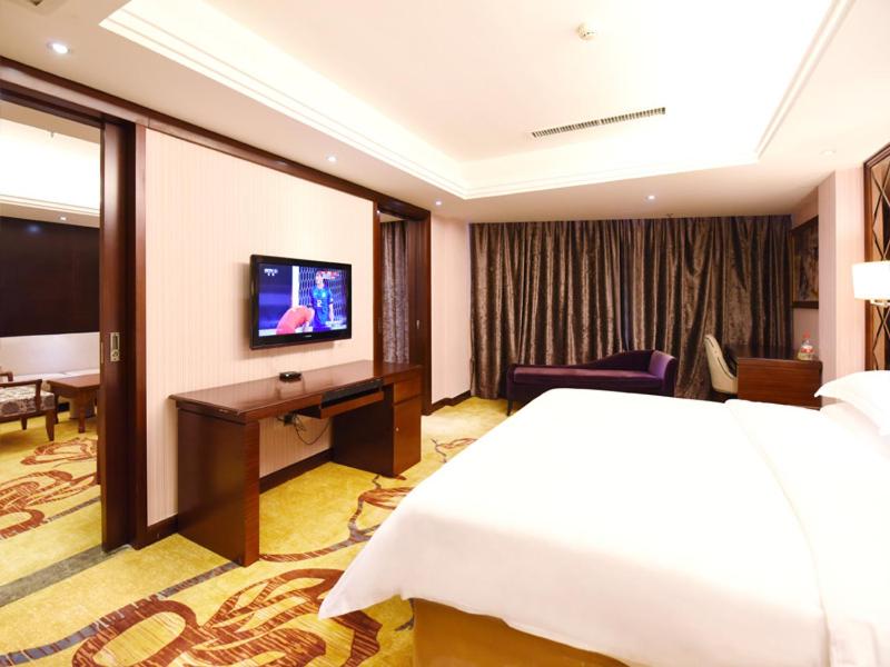 Vienna International Hotel (Changsha Shidai Dijing) 10/20