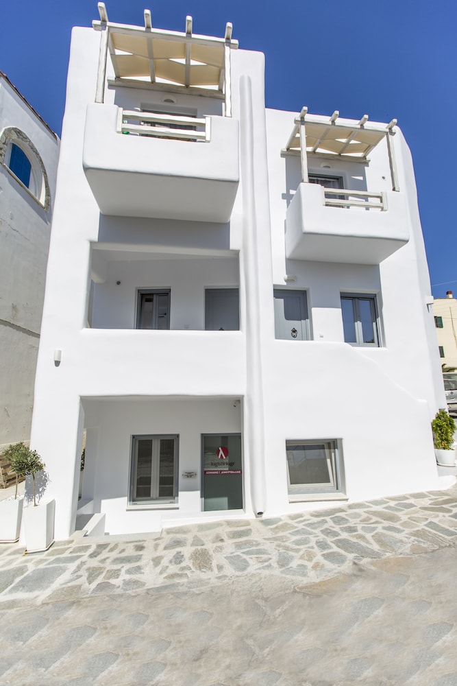 Emery Boutique Apartments 2/50