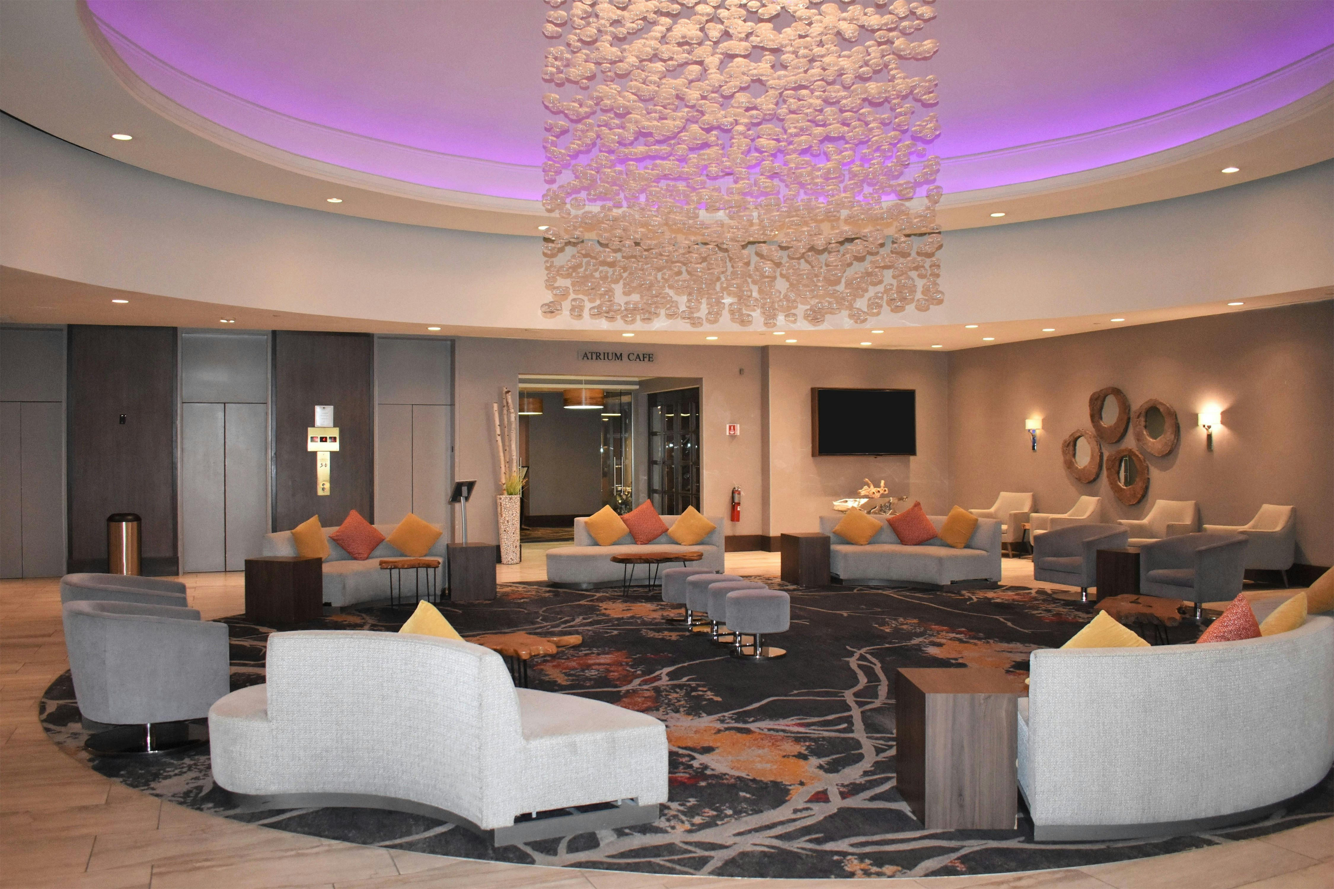 Doubletree By Hilton Chicago Oak Brook 16/32