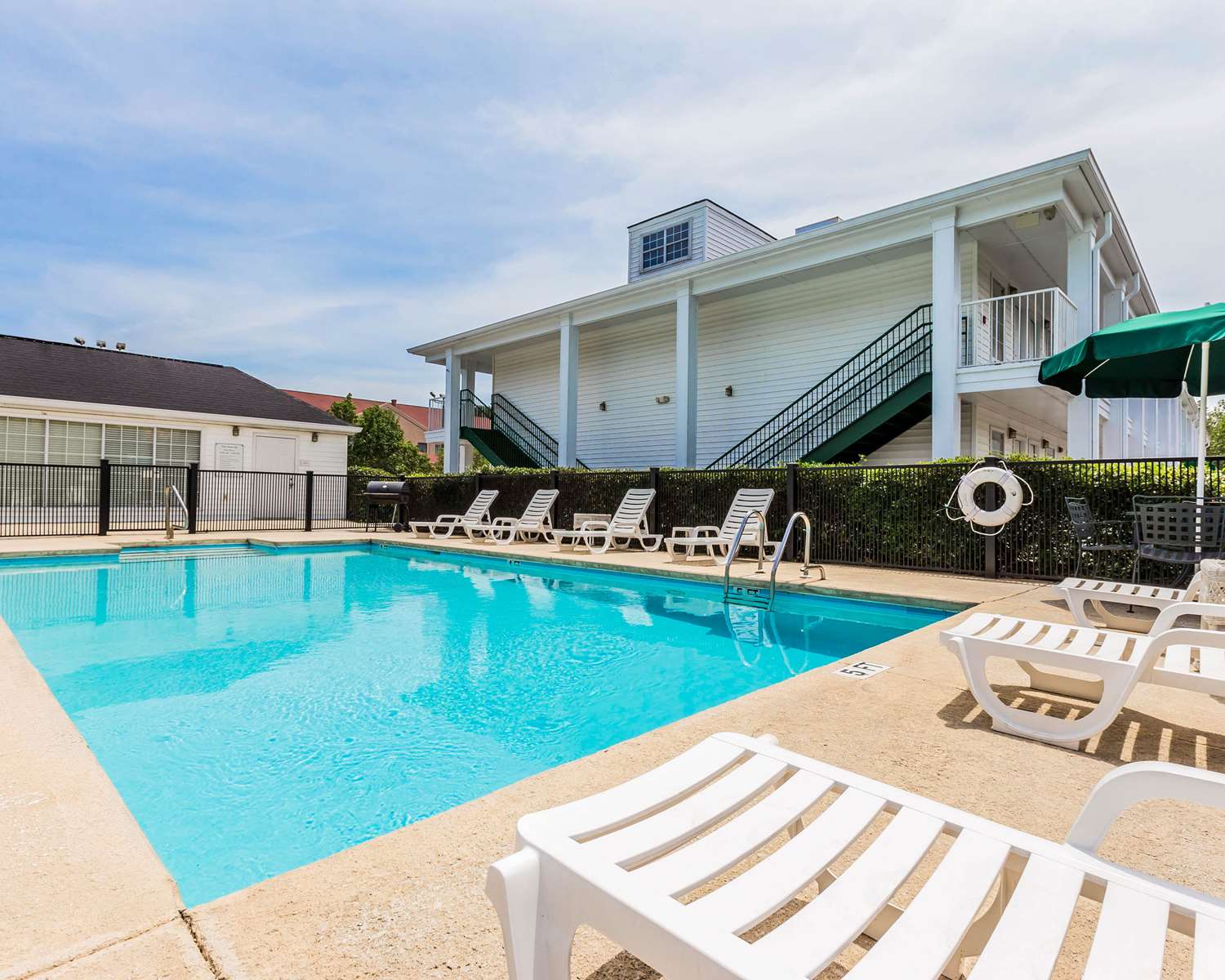 Quality Inn Trussville I-59 exit 141 5/34