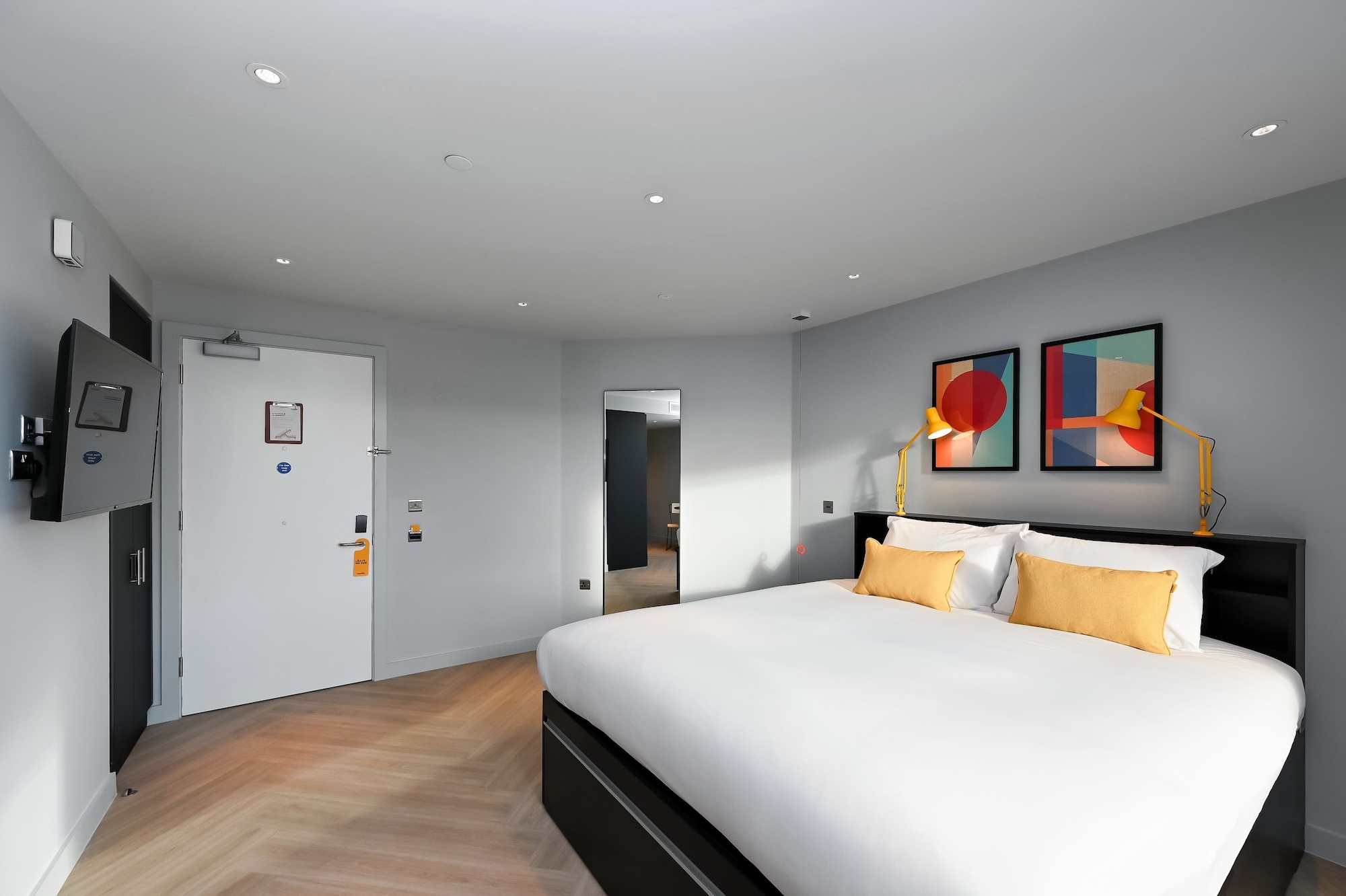 STUDIO, APARTMENT, ACCESSIBLE