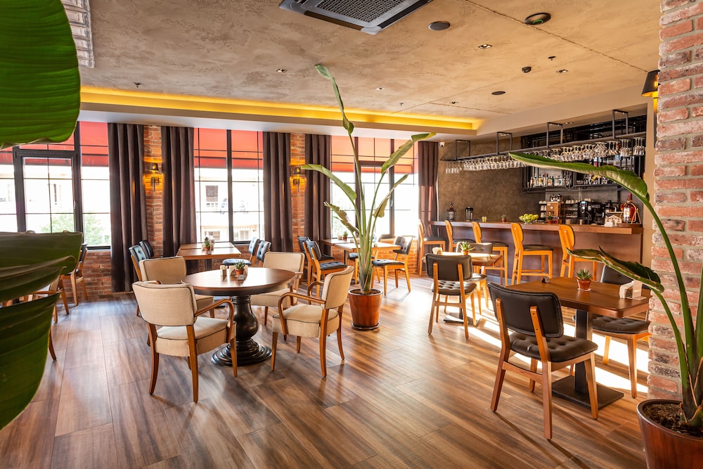 Levor Hotel 44/50