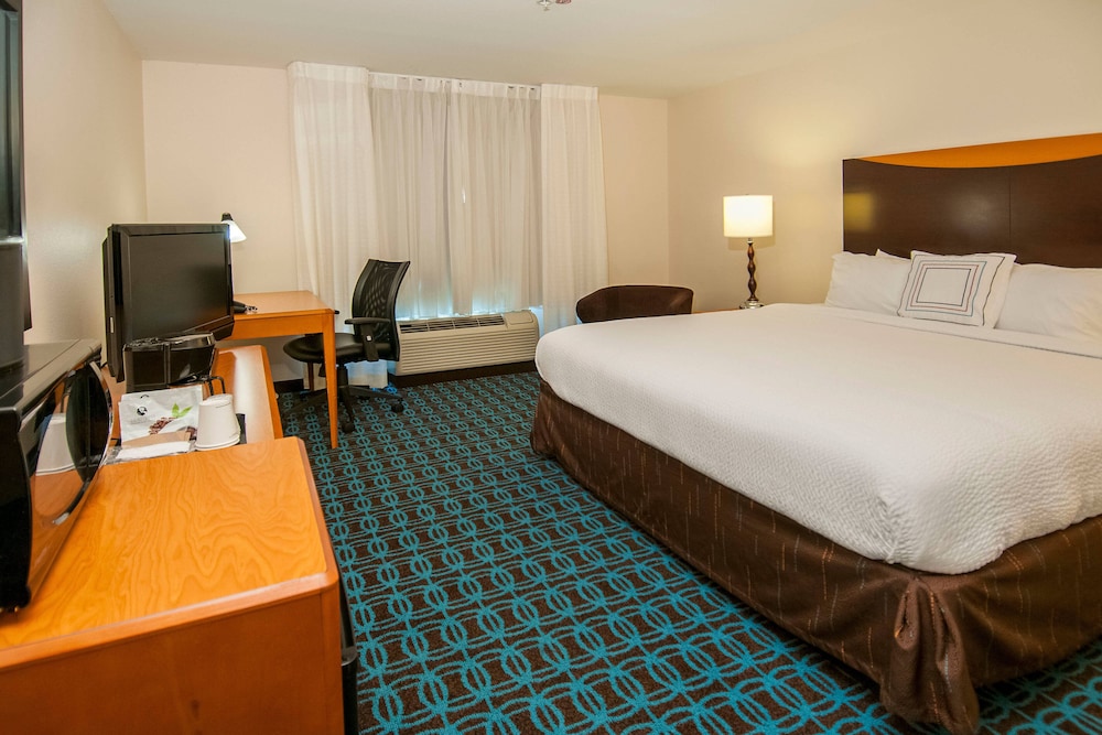 Fairfield Inn And Suites San Antonio North Stone Oak 12/43