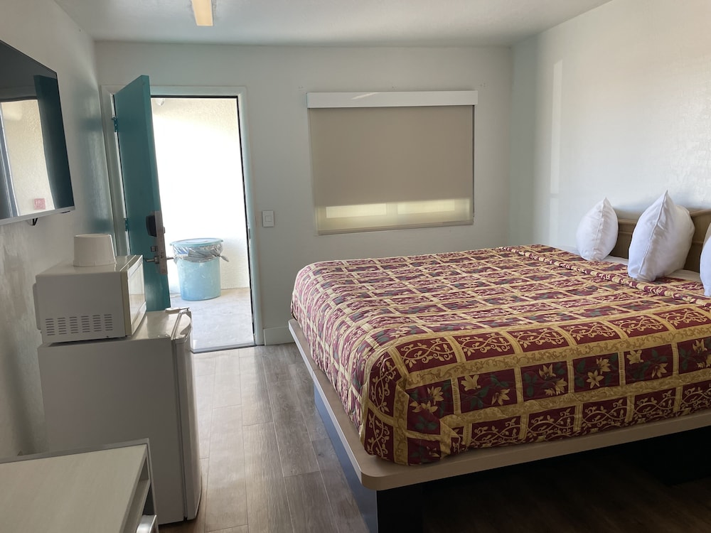 Swai Hotel 18/57