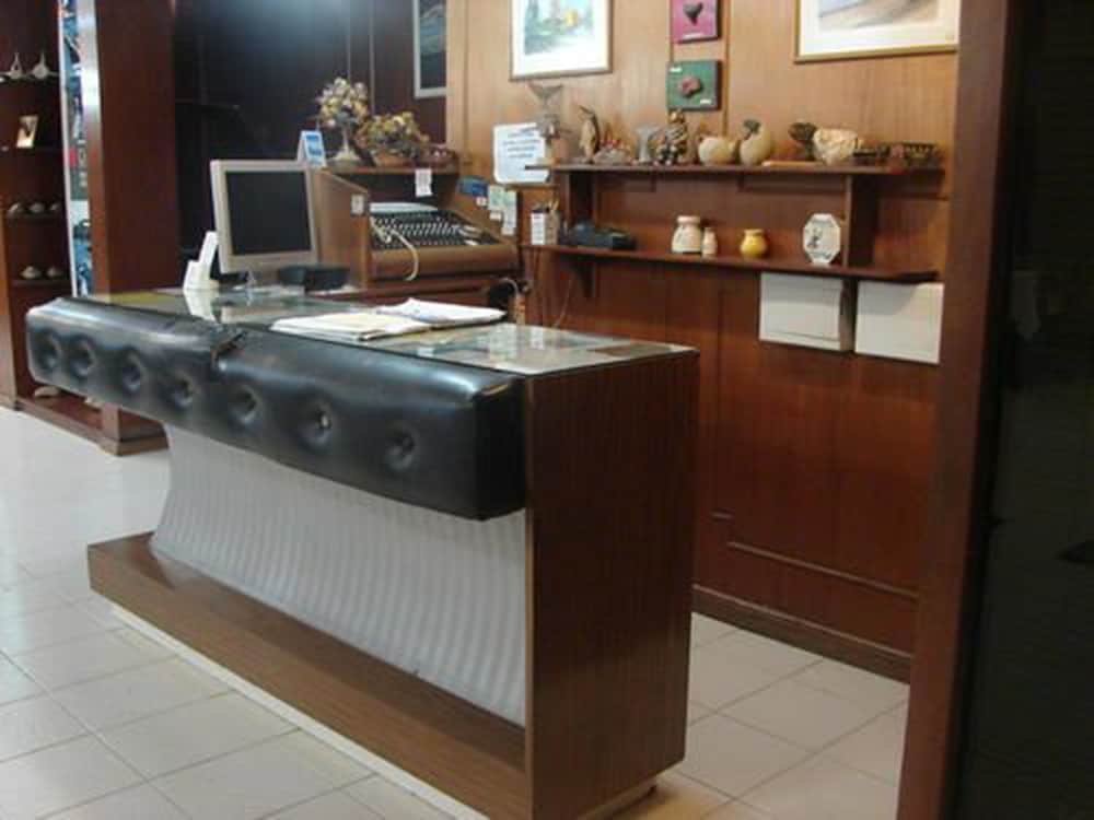 Cheltum Hotel 22/32