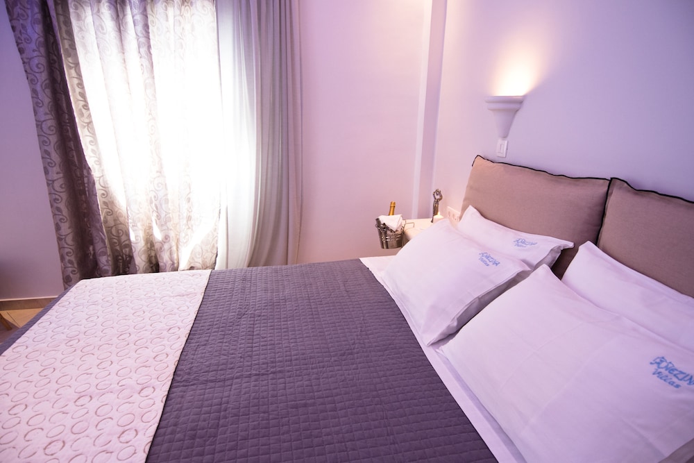 Anezina Villas 10/50