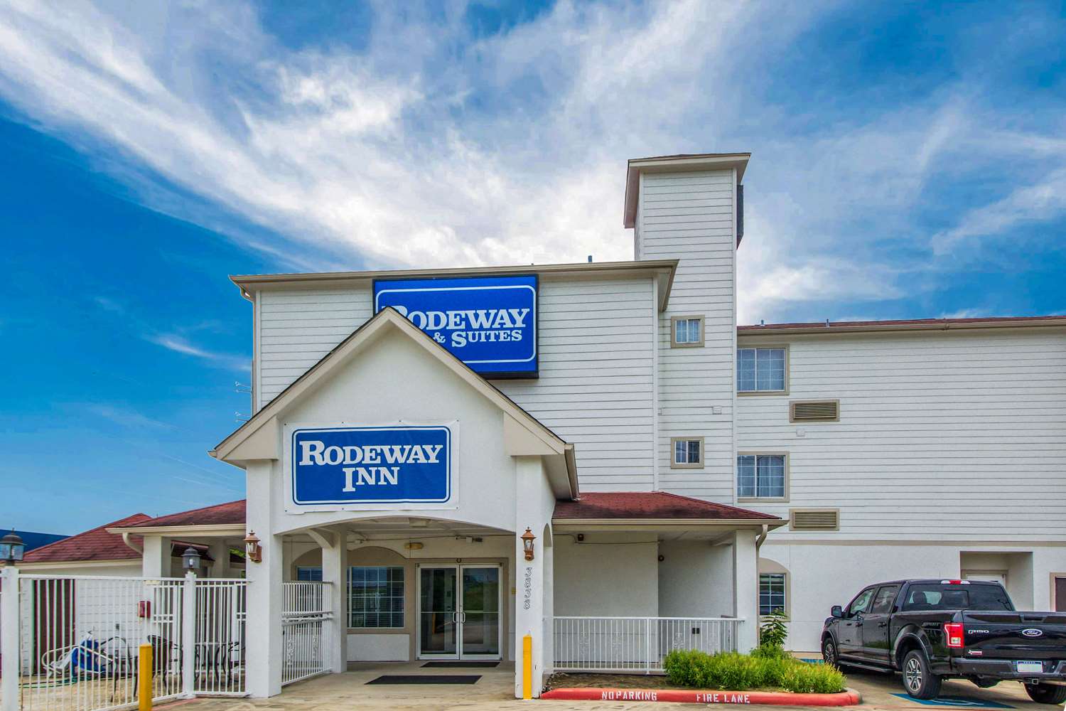 Rodeway Inn & Suites Port Arthur - Groves 4/23