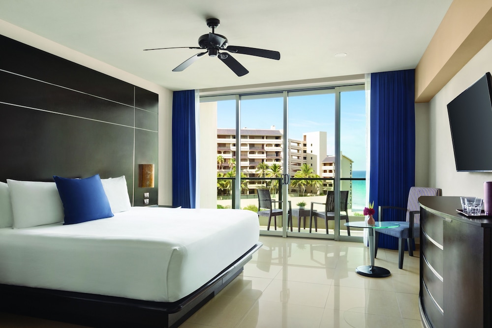 FAMILY SUITE, KING BED