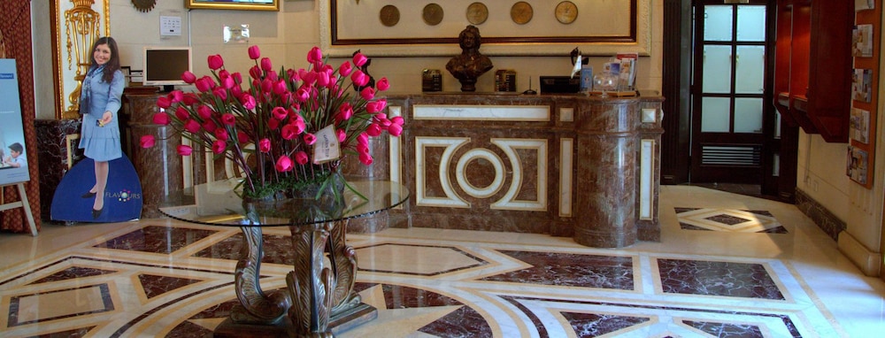 Serenada Golden Palace - Boutique Hotel Beirut 12/75