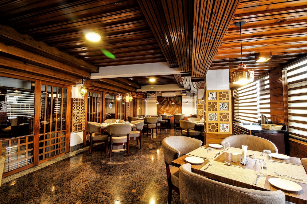 Welcome Hotel At Srinagar 34/50