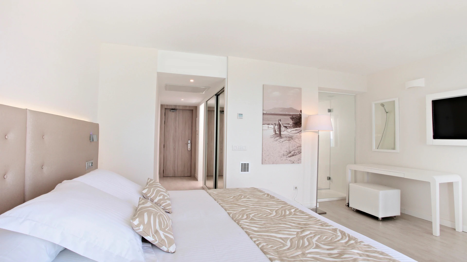 Room, Single, Double Bed, Lateral Side Sea View