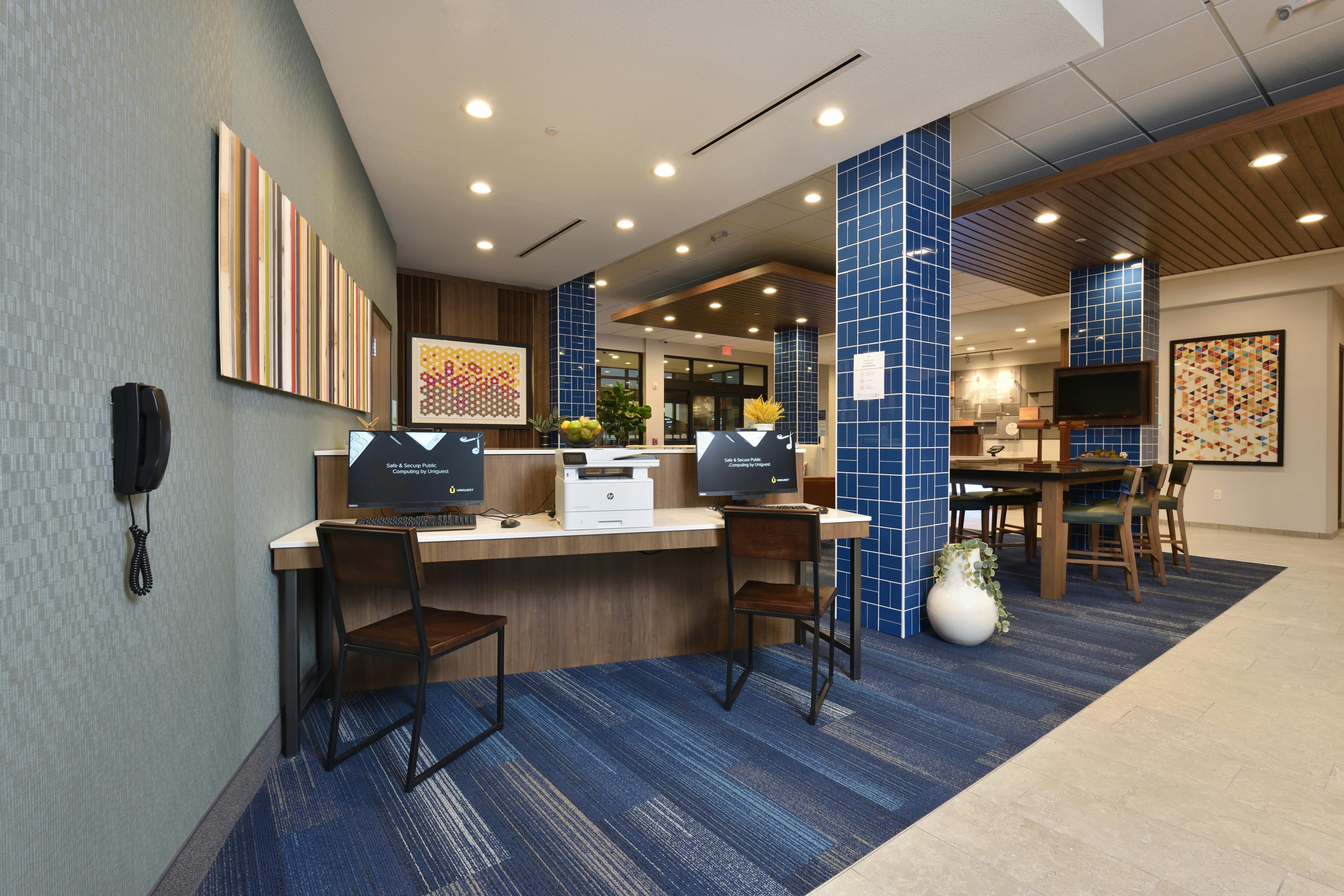 Holiday Inn Express and Suites Houston North Woodlands Area 15/70
