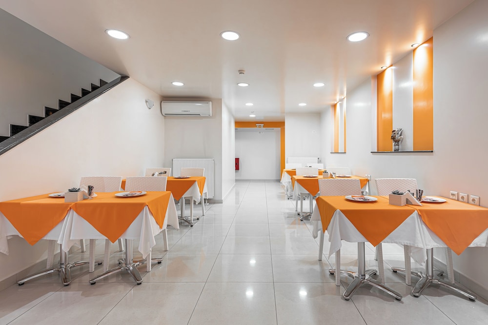 Faros 1 Hotel 57/67