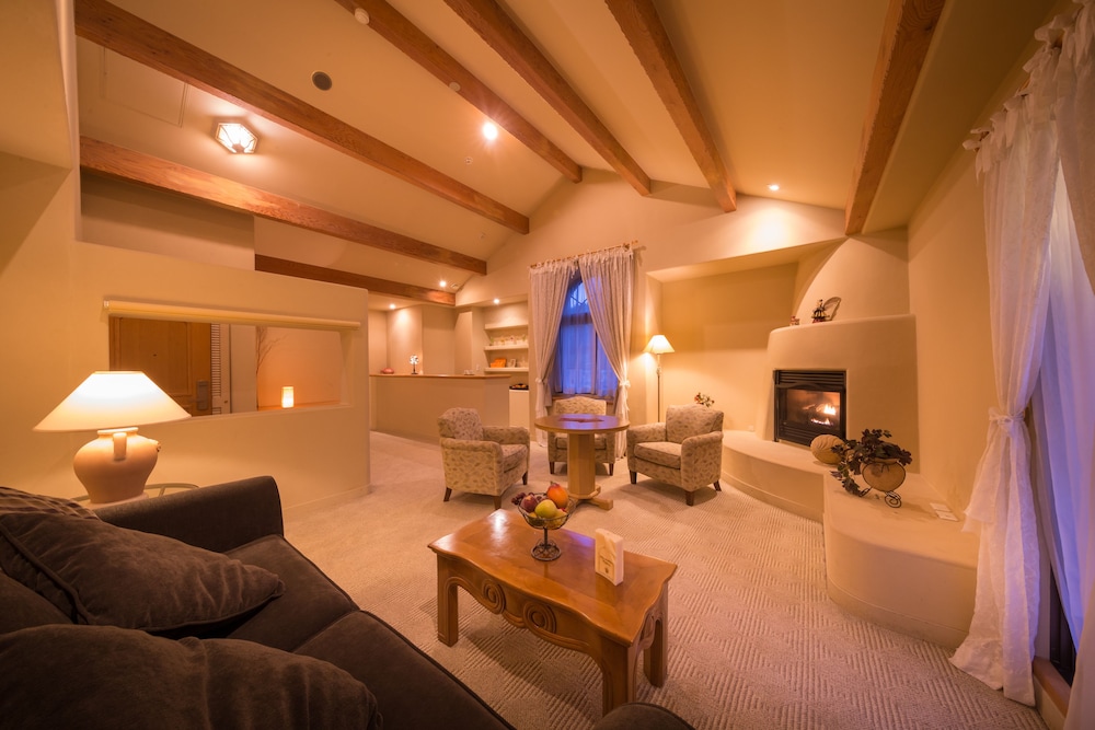 Poppy Springs Resort & Spa 49/63