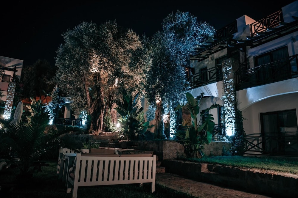Amore Boutique Hotel 5/50